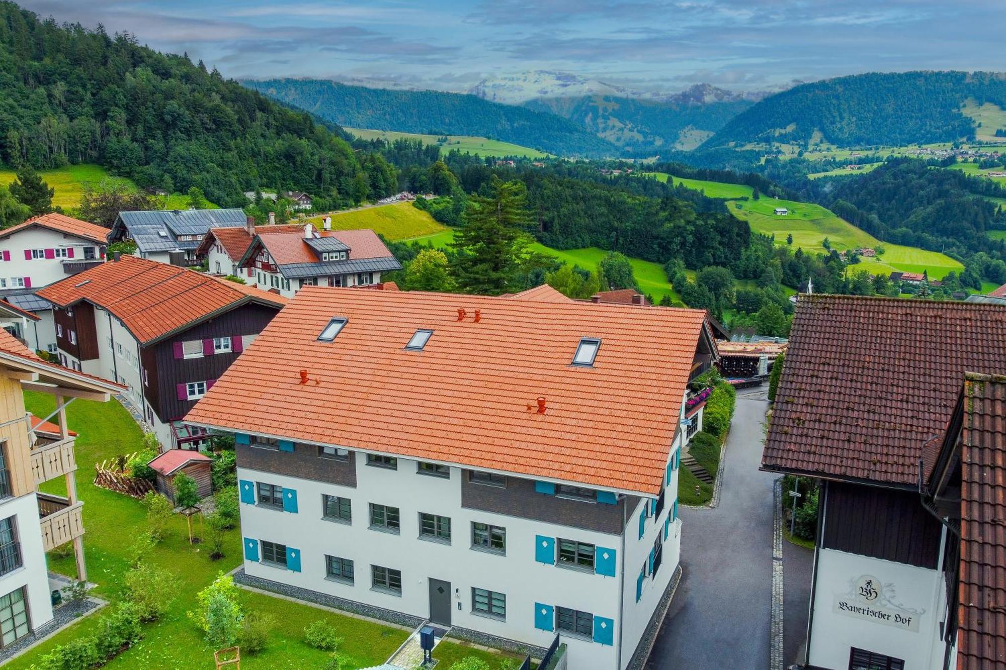 Hotel Bayerischer Hof Oberstaufen Exterior photo