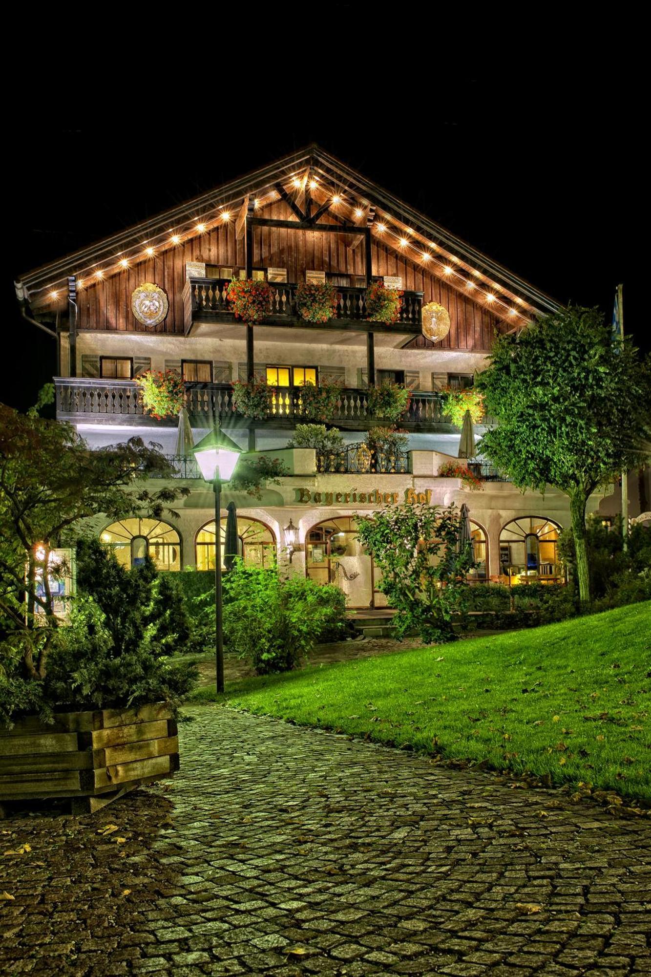 Hotel Bayerischer Hof Oberstaufen Exterior photo